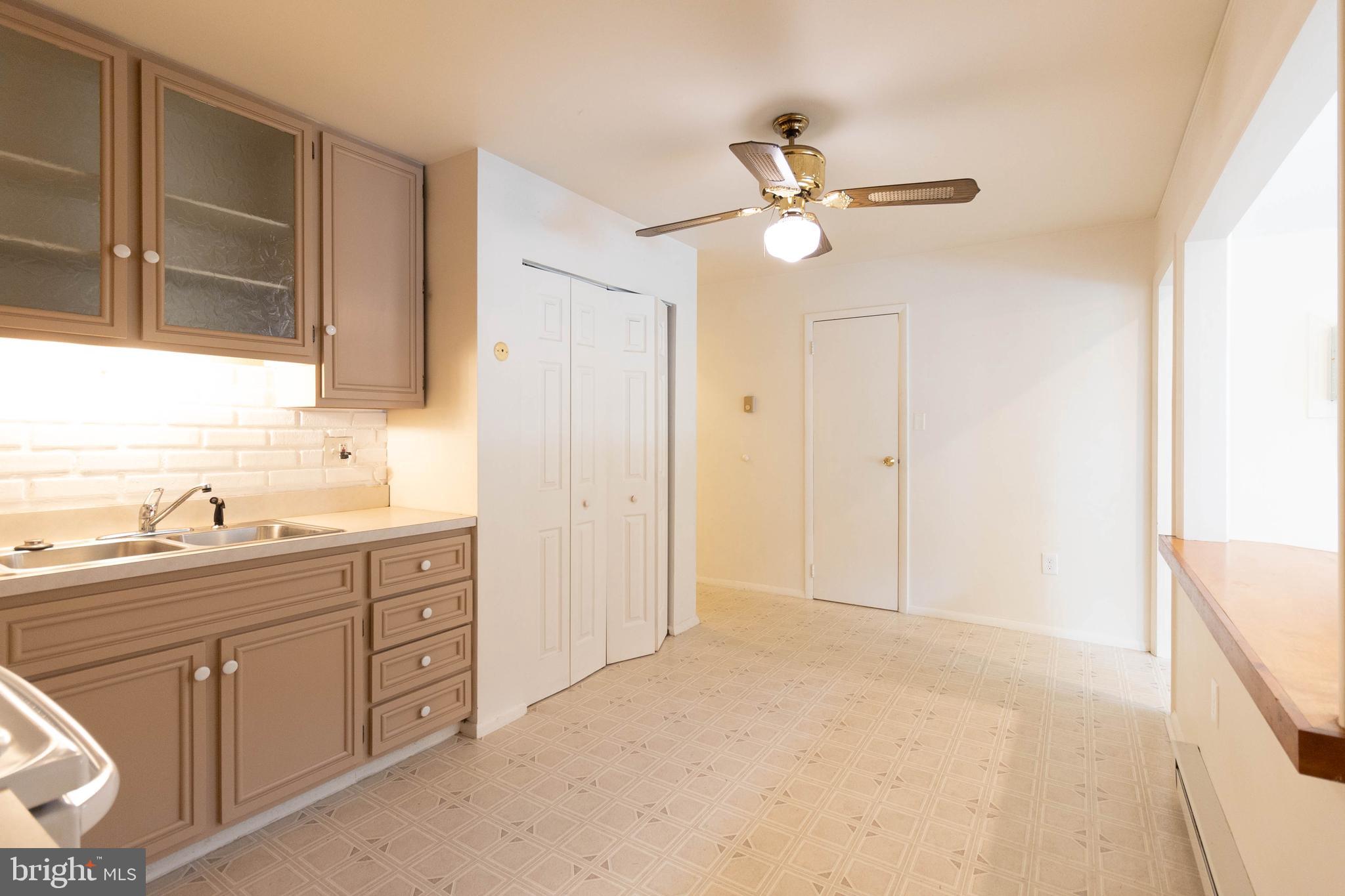313 West Ridge Street Carlisle, PA 17013 - Photo 9 of 29 Gallery Image 9