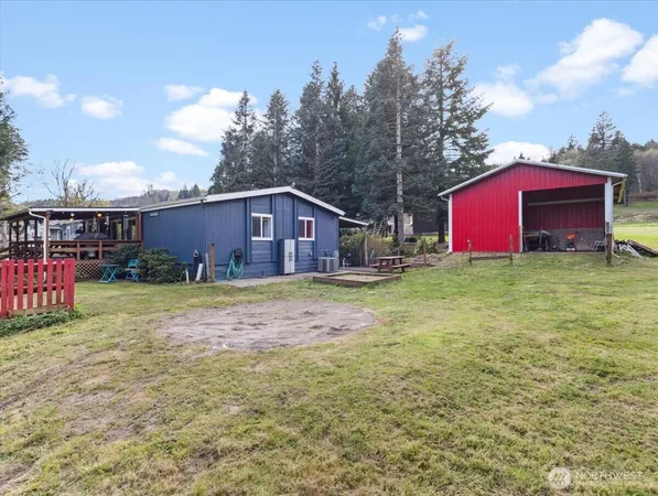 $430,000 | 147 Carlon Loop Road, Longview, WA 98632