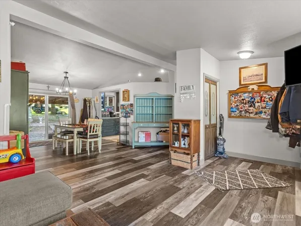 $430,000 | 147 Carlon Loop Road, Longview, WA 98632