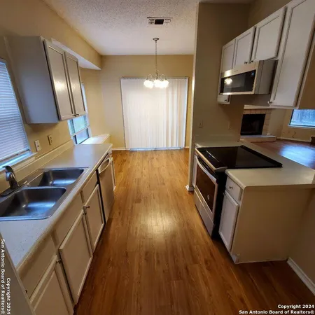 $1,445 | 13071 Feather Ridge Drive, San Antonio, TX 78233