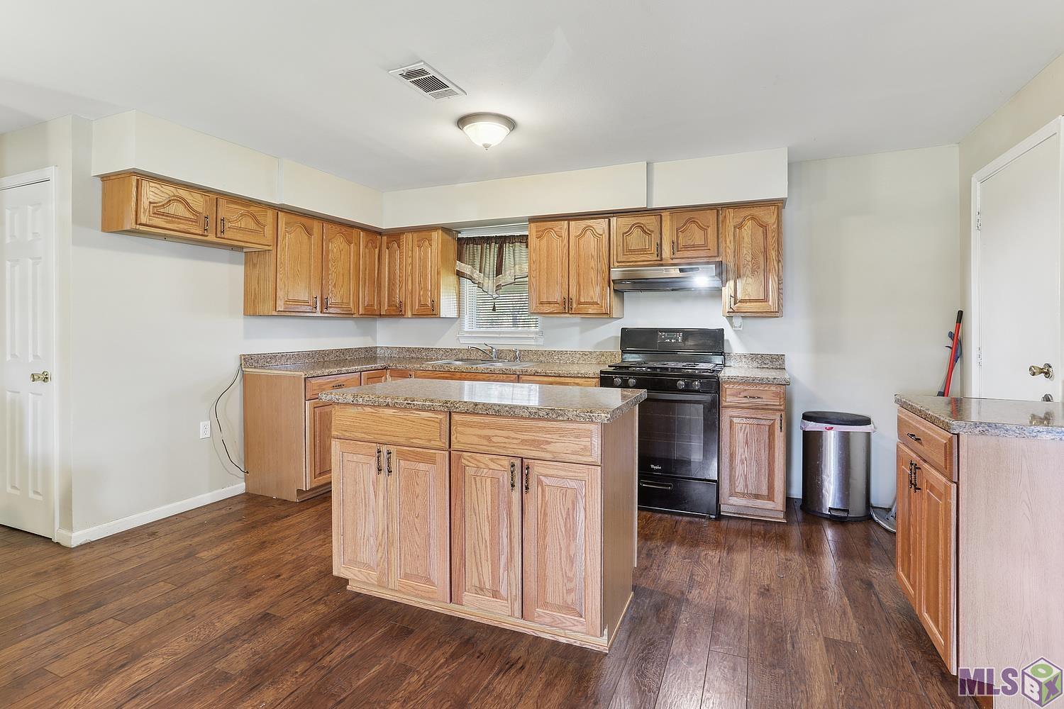 45108 Gold Place Road St. Amant, LA 70774 - Photo 6 of 10 Gallery Image 6