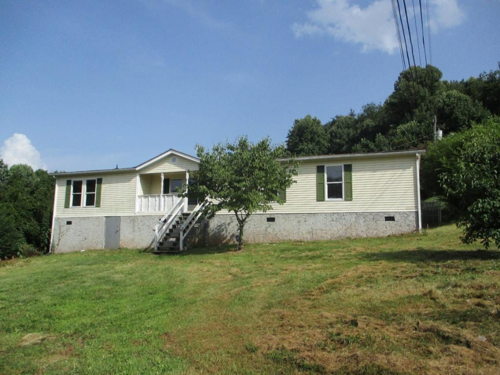 618 Rambo Street Damascus, VA 24236 - Photo 1 of 10 Photo 1