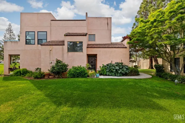 $299,900 | Undisclosed Address, Bakersfield, CA 93306