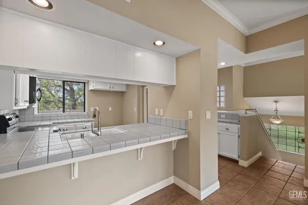 $299,900 | Undisclosed Address, Bakersfield, CA 93306