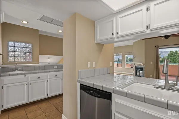 $299,900 | Undisclosed Address, Bakersfield, CA 93306