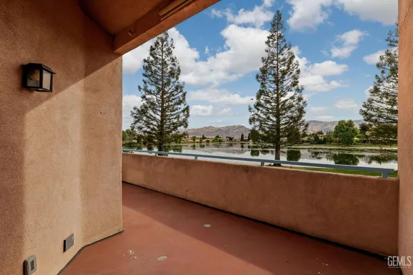 $299,900 | Undisclosed Address, Bakersfield, CA 93306