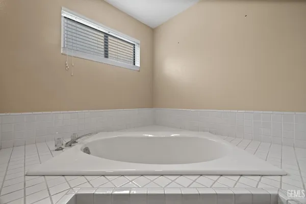 $299,900 | Undisclosed Address, Bakersfield, CA 93306