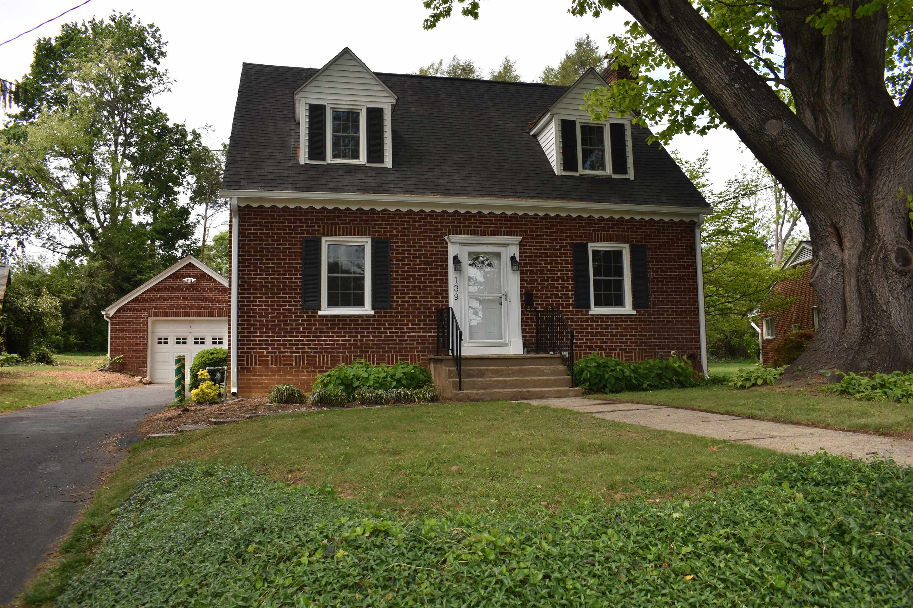 139 Crompton Road Waynesboro, VA 22980 - Photo 2 of 73 Established neighborhood