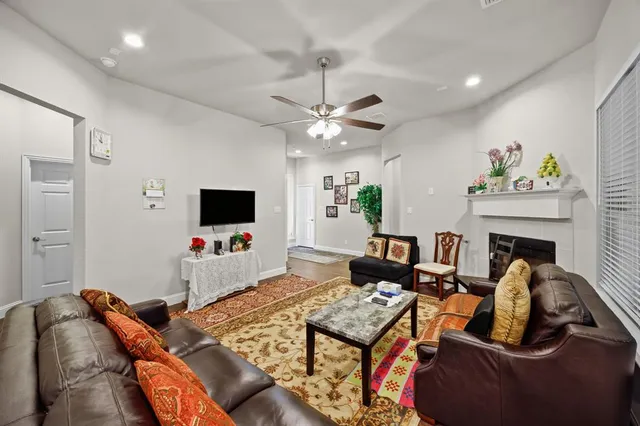 $429,999 | 829 Hearthside Way, McKinney, TX 75071