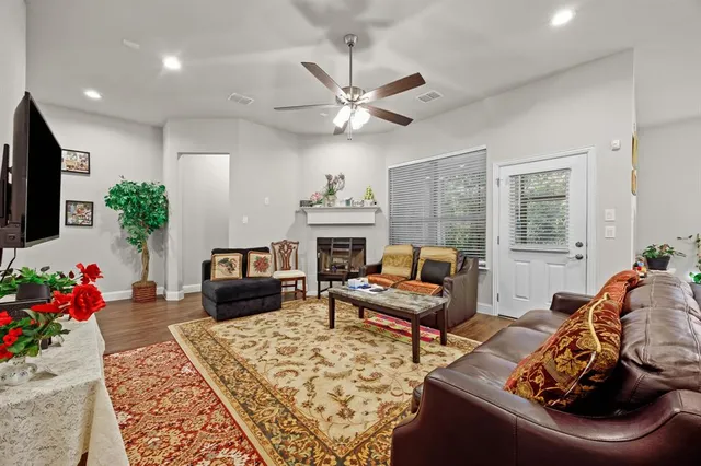 $429,999 | 829 Hearthside Way, McKinney, TX 75071