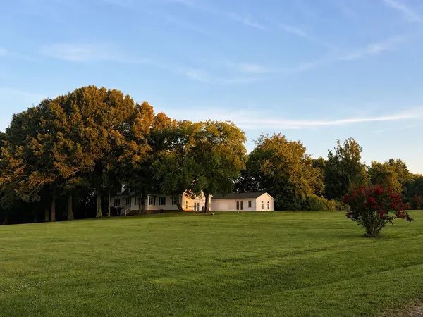 $750,000 | 106 Tara Drive, Unionville, TN 37180