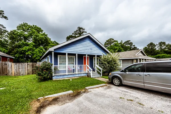 $1,700 | 134 Varsity Drive, Huntsville, TX 77340