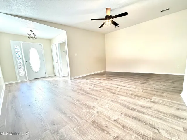 $1,495 | 984 Greystone Drive, Unit B, Biloxi, MS 39532