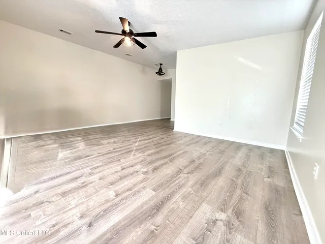 $1,495 | 984 Greystone Drive, Unit B, Biloxi, MS 39532