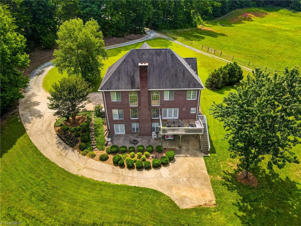9058 Fantasy Road Lewisville, NC 27023 - Photo 7 of 41 Gallery Image 7