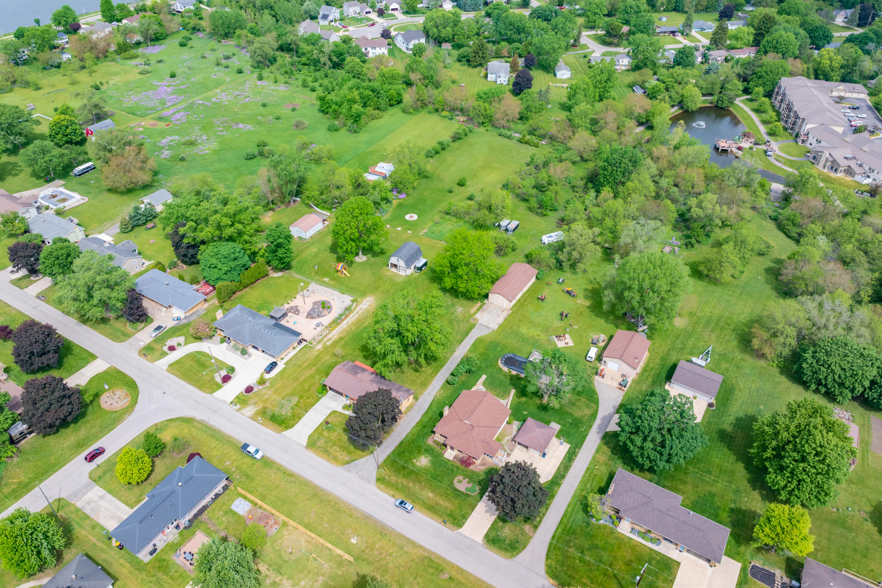 1015 Chippewa Street Jenison, MI 49428 - Photo 45 of 48 Chippewa St 1015 Jenison 49428-54