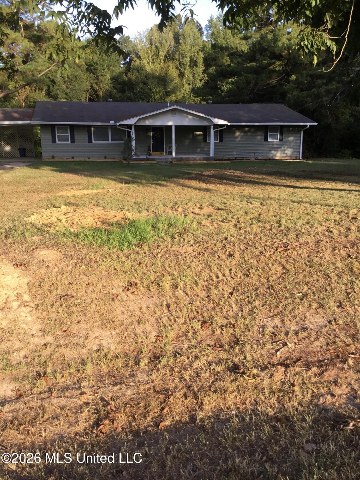3579 Dry Grove Road Crystal Springs, MS 39059 - Photo 1 of 14 2D6C6BB6-19E5-41D2-9598-ADDC0A66A6D9