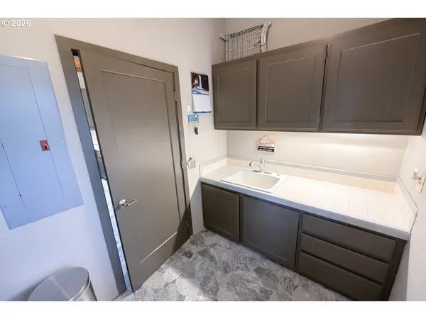 $725,000 | 17454 Bluff Drive, Brookings, OR 97415