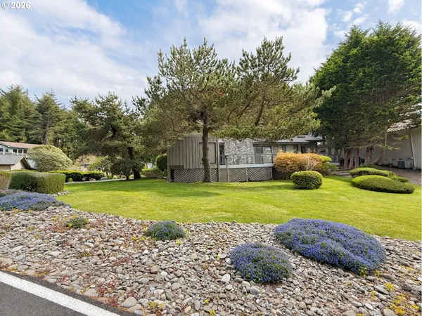 $725,000 | 17454 Bluff Drive, Brookings, OR 97415