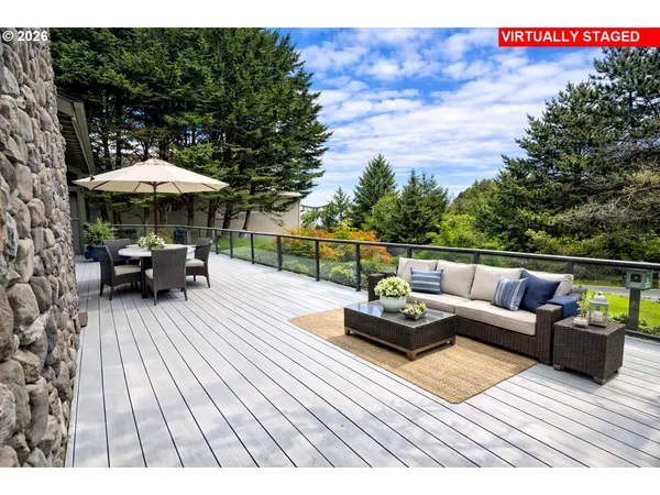 $725,000 | 17454 Bluff Drive, Brookings, OR 97415