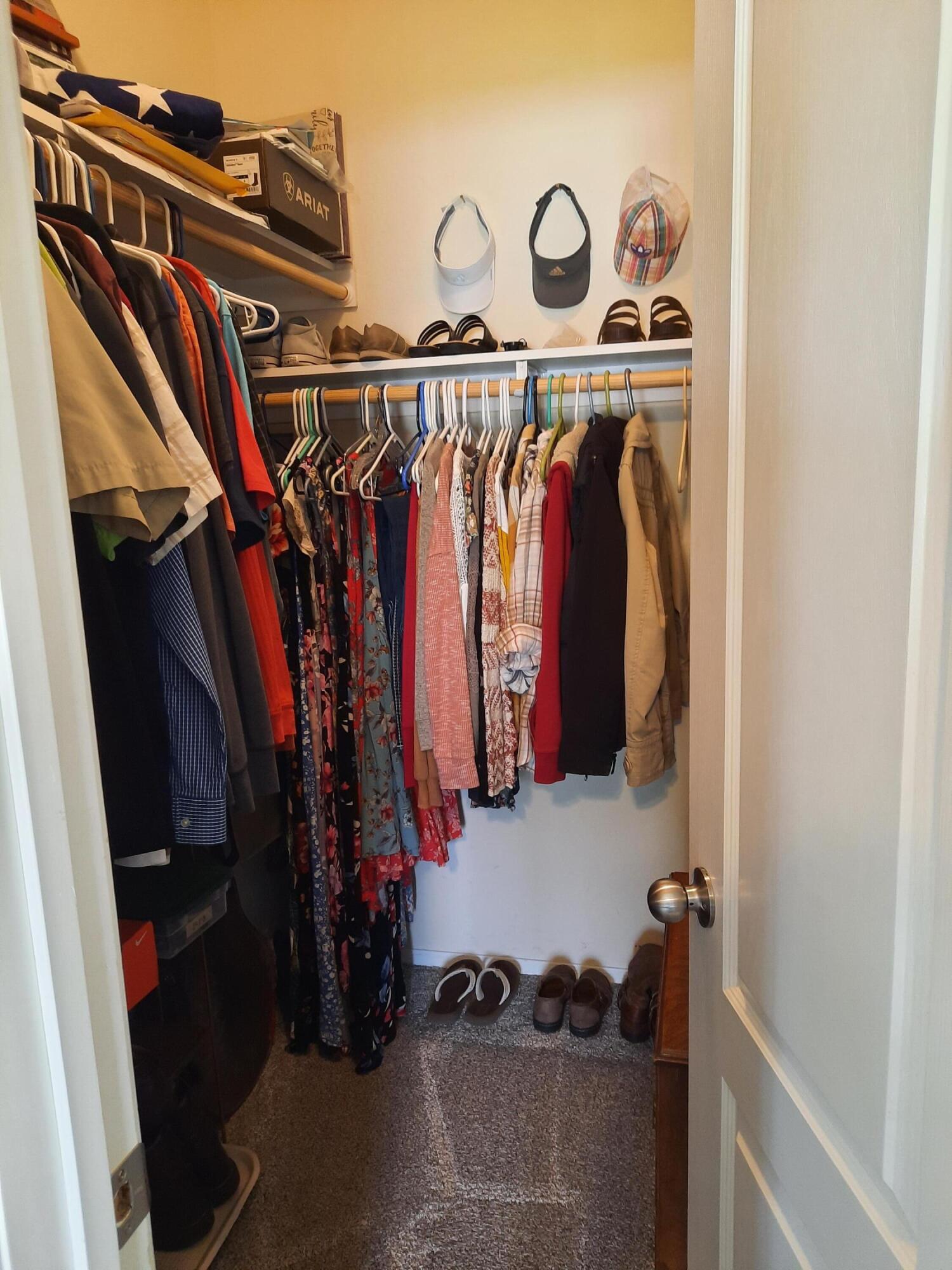 37626 Deerfield Road Chiloquin, OR 97624 - Photo 22 of 42 closet