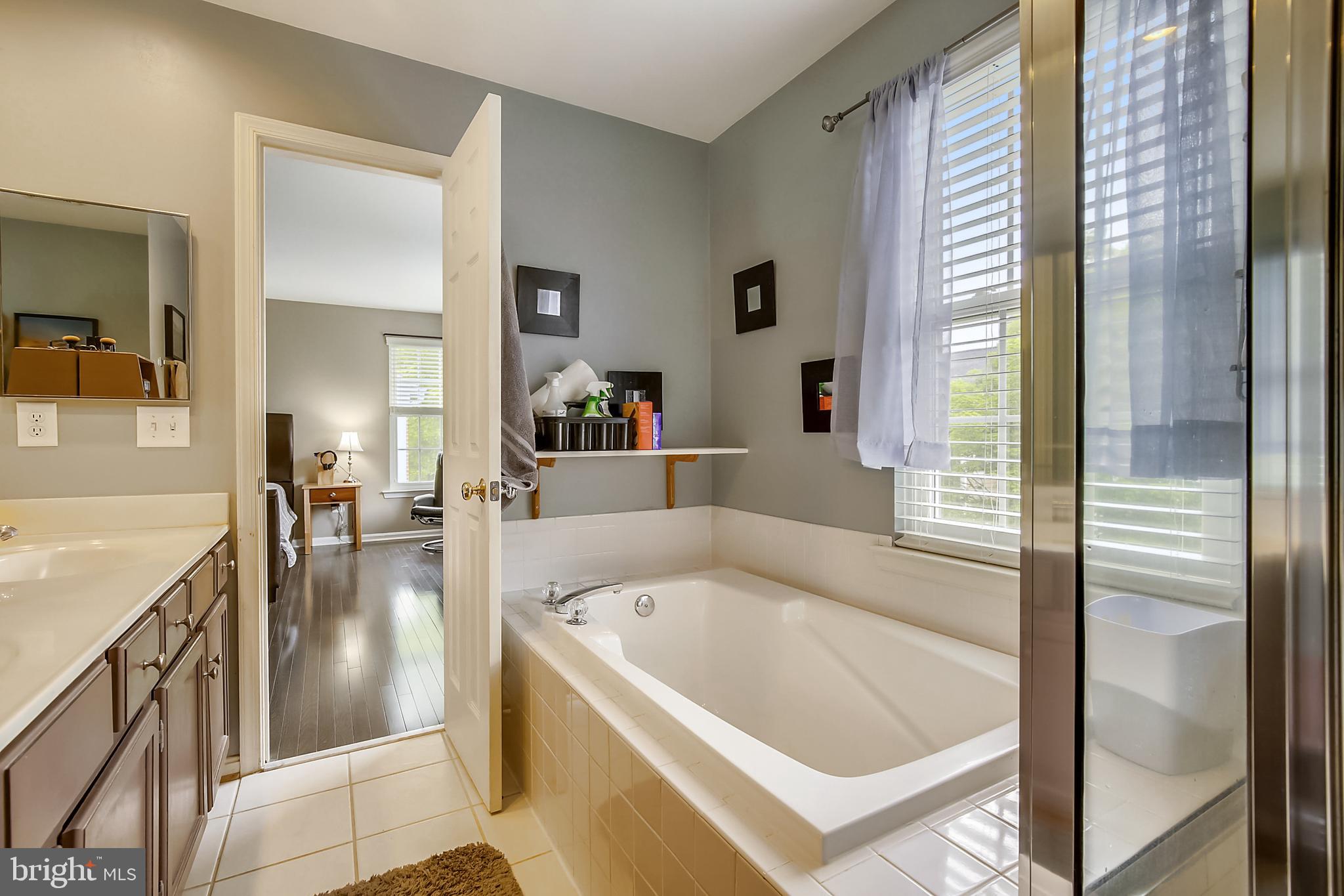 20313 Swallow Point Road Montgomery Village, MD 20886 - Photo 15 of 24 Gallery Image 15