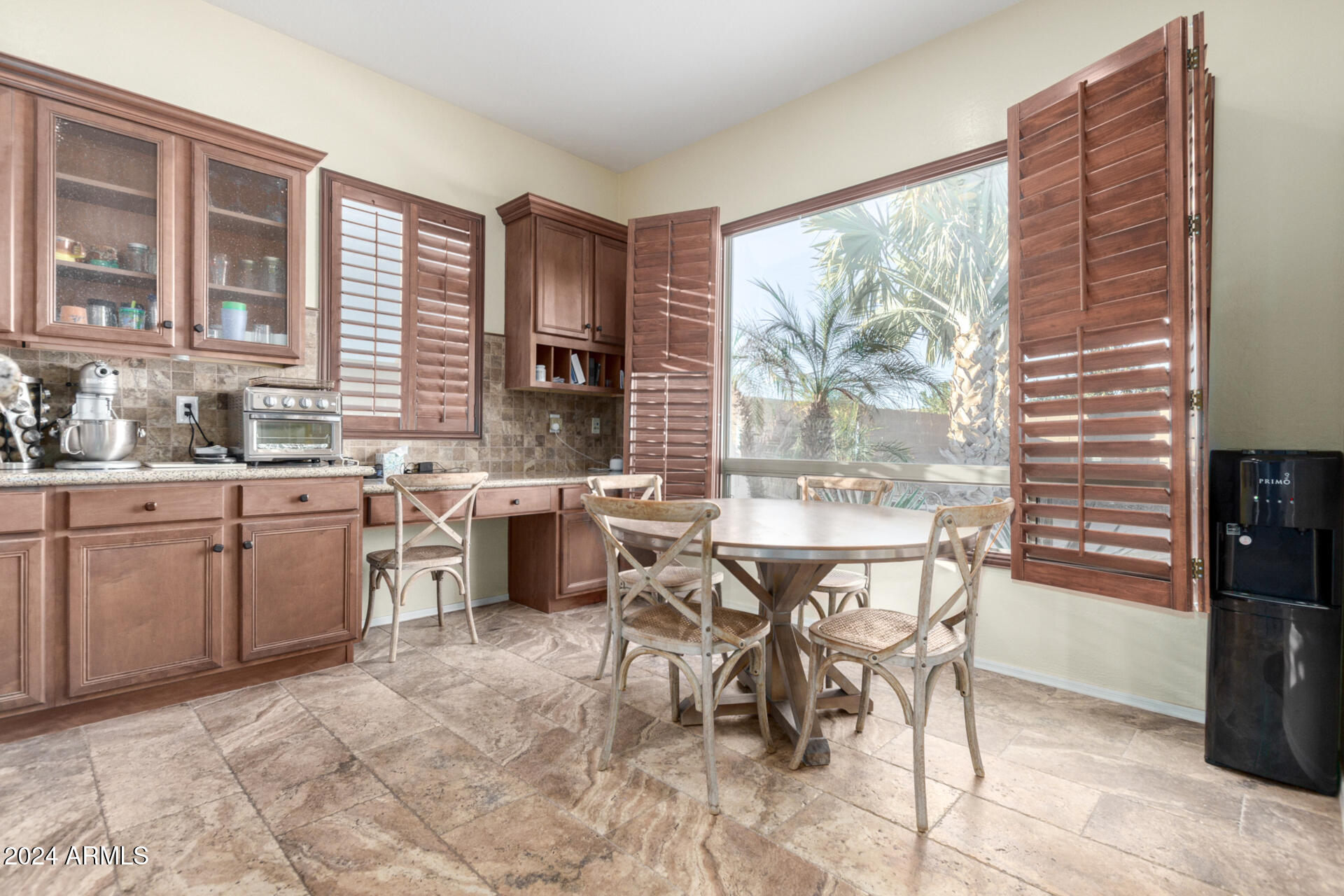 2512 West Corral Road Phoenix, AZ 85041 - Photo 7 of 28 13 - Corral