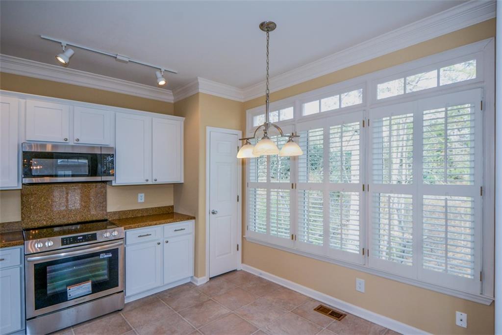 245 Ridge Point Court Alpharetta, GA 30022 - Photo 13 of 44