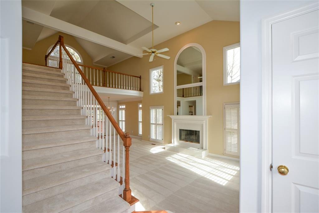 245 Ridge Point Court Alpharetta, GA 30022 - Photo 4 of 44