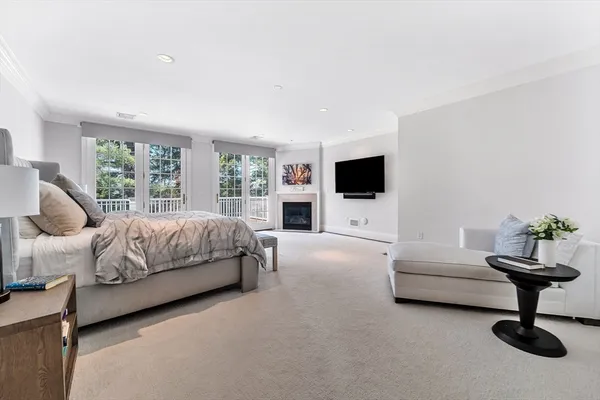 $5,460,000 | 1 Stonefield Lane, Wellesley, MA 02482