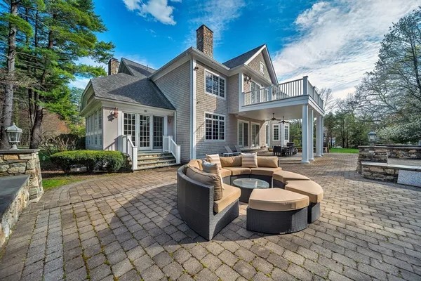 $5,460,000 | 1 Stonefield Lane, Wellesley, MA 02482