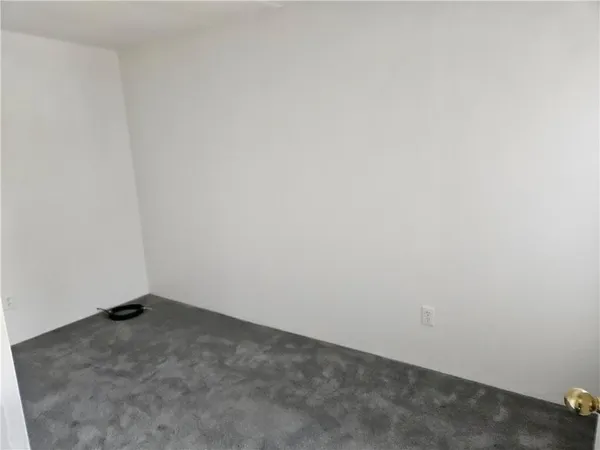 $1,000 | 502 Center Avenue, Unit 2, Pitcairn, PA 15140