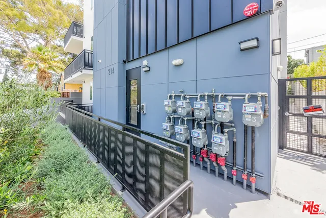 $3,660 | 214 South Westmoreland Avenue, Unit 4, Los Angeles, CA 90004