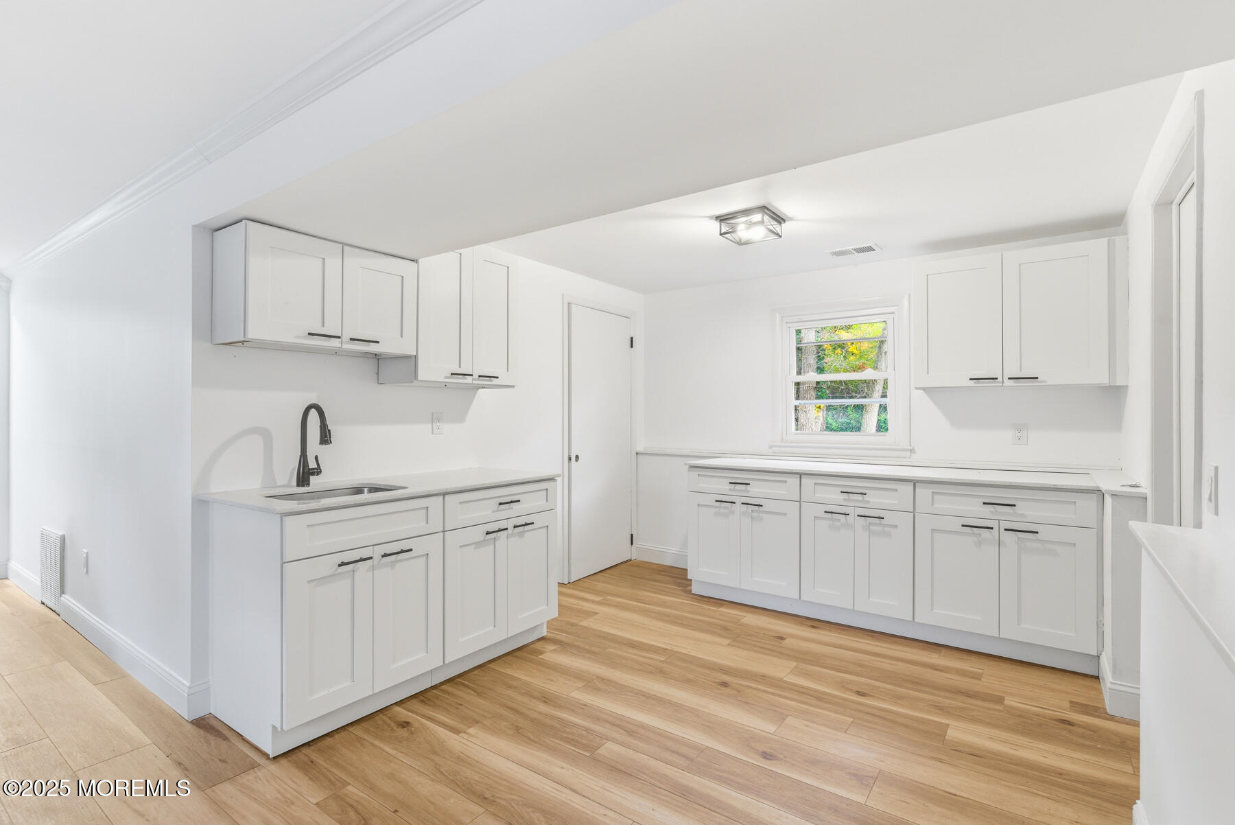 160 Pension Road Manalapan, NJ 07726 - Photo 21 of 41 39