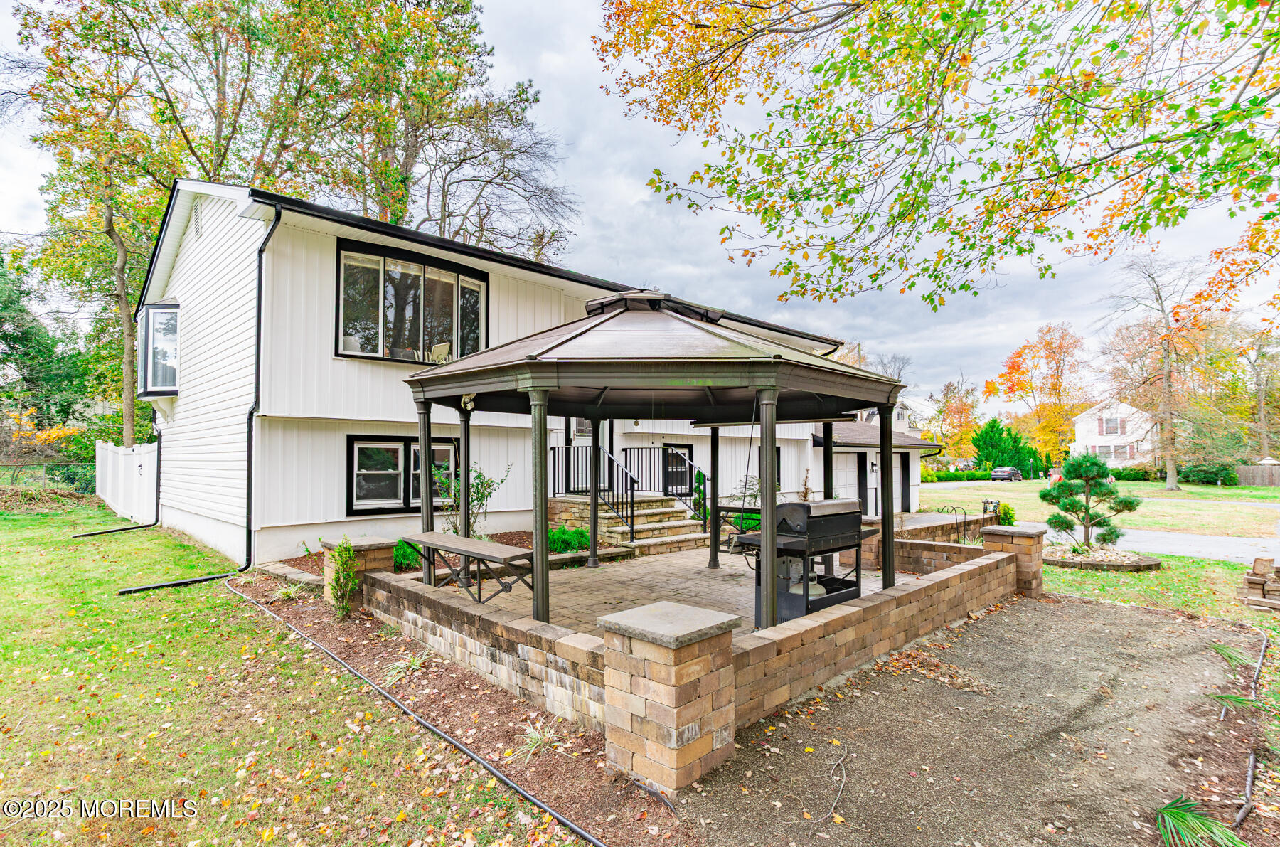 160 Pension Road Manalapan, NJ 07726 - Photo 3 of 41 4