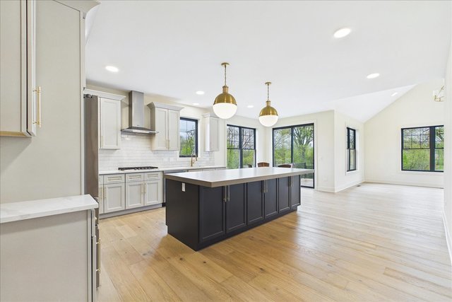 20470 Old Hicks Road Long Grove, IL 60047 - Photo 5 of 14