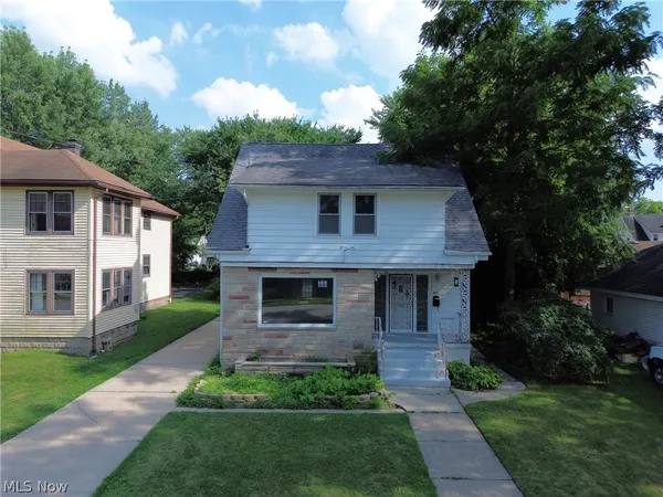 $150,000 | 827 Kinsman Street Northwest, Warren, OH 44483