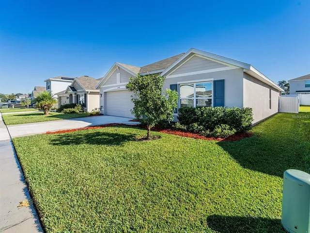 $2,550 | 13748 Wineberry Drive, Dade City, FL 33525