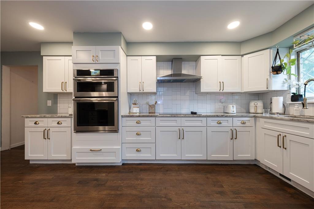 109 Oak Ridge Drive Butler, PA 16002 - Photo 6 of 41
