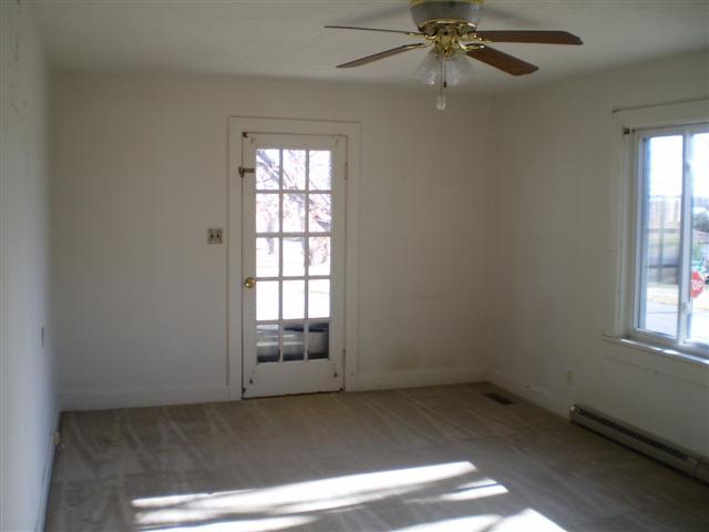 208 Fowler Ford Road Portland, TN 37148 - Photo 8 of 11 Living Room