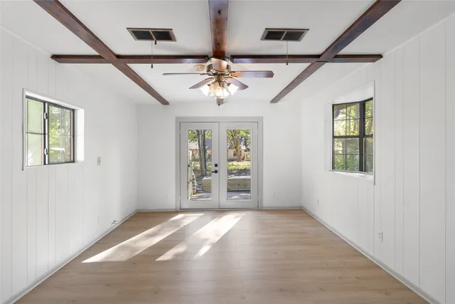 $1,800 | 114 Leigh Anne Street, Huntsville, TX 77320