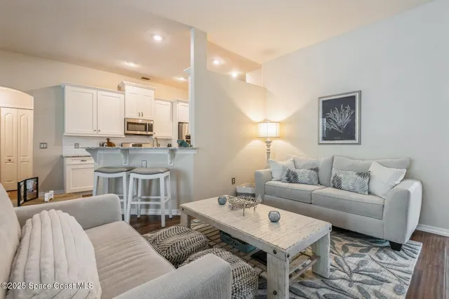 $649,900 | 8018 Kingswood Way, Melbourne, FL 32940