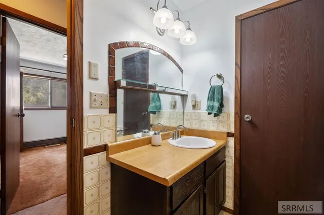 $500,000 | 475 North Rapid Creek Road, Inkom, ID 83245