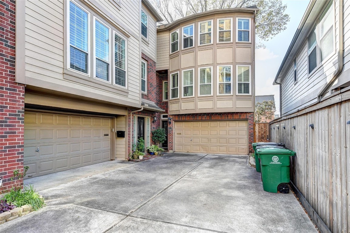 1012 Rochow Street Houston, TX 77019 - Photo 2 of 16 a front view of a house with garage