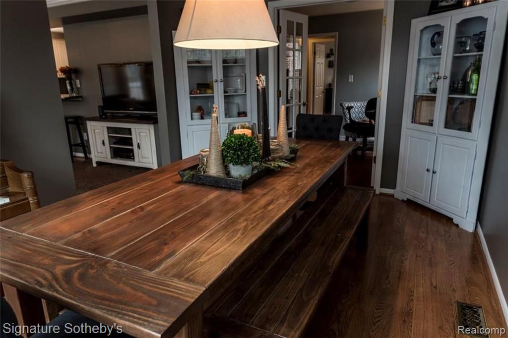 2738 Manchester Road Birmingham, MI 48009 - Photo 15 of 27