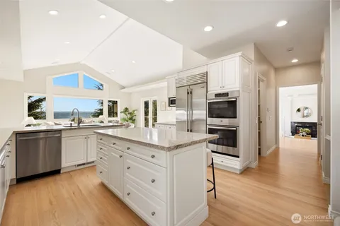 $3,580,000 | 8144 West Mercer Way, Mercer Island, WA 98040