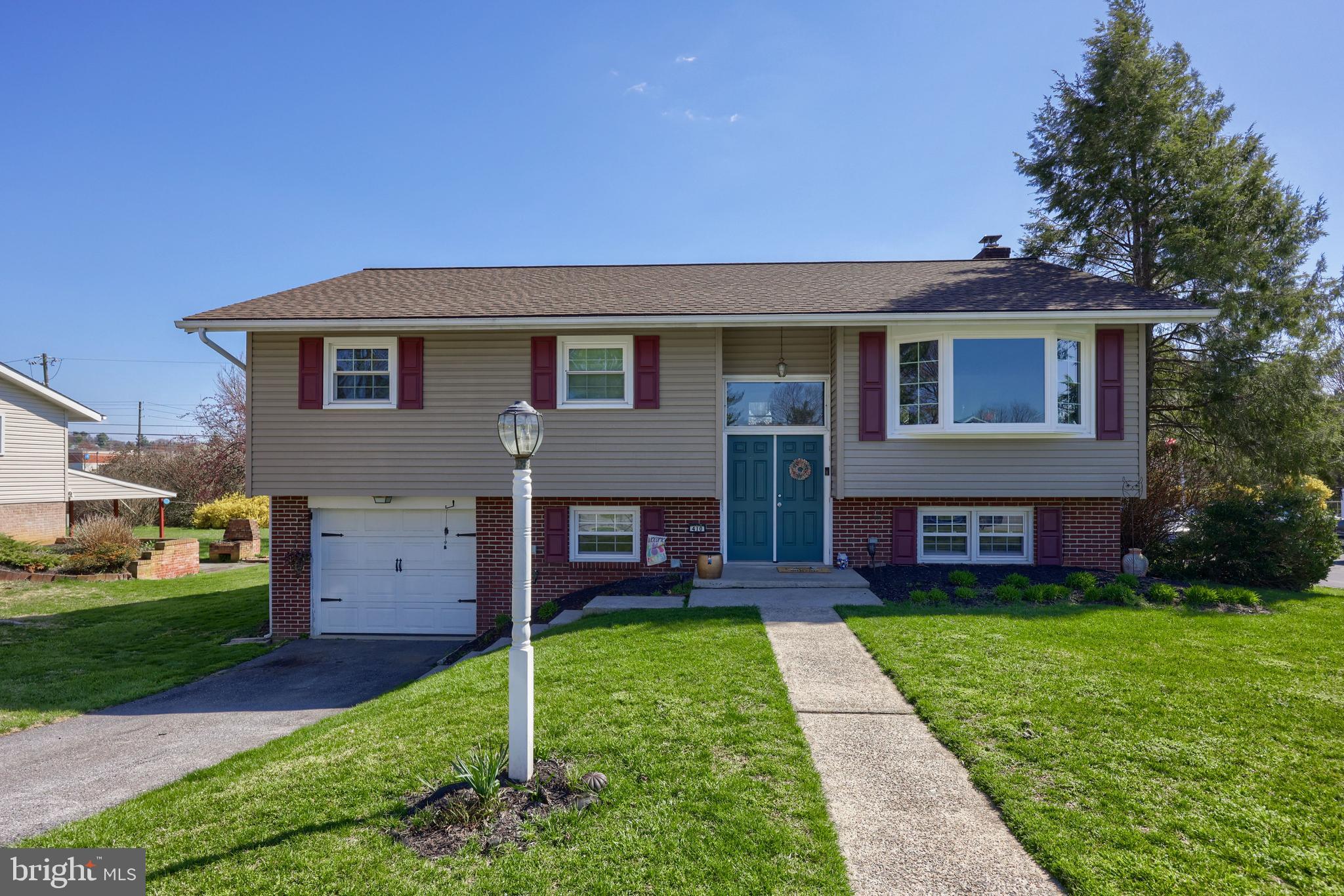 410 Biscayne Road Lancaster, PA 17601 - Photo 3 of 45 Gallery Image 3