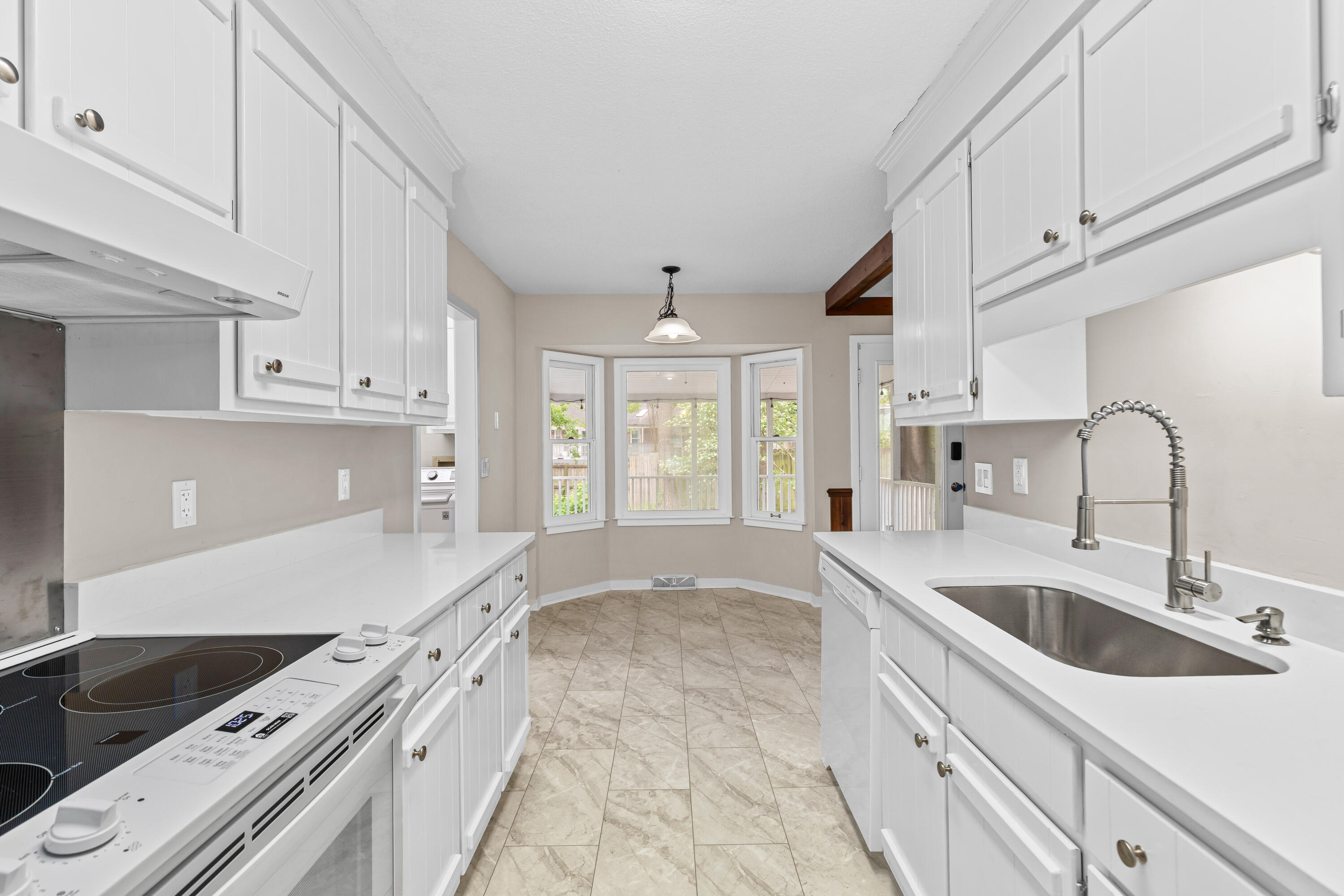 100 Medway Square Summerville, SC 29485 - Photo 11 of 38 1G1A1710