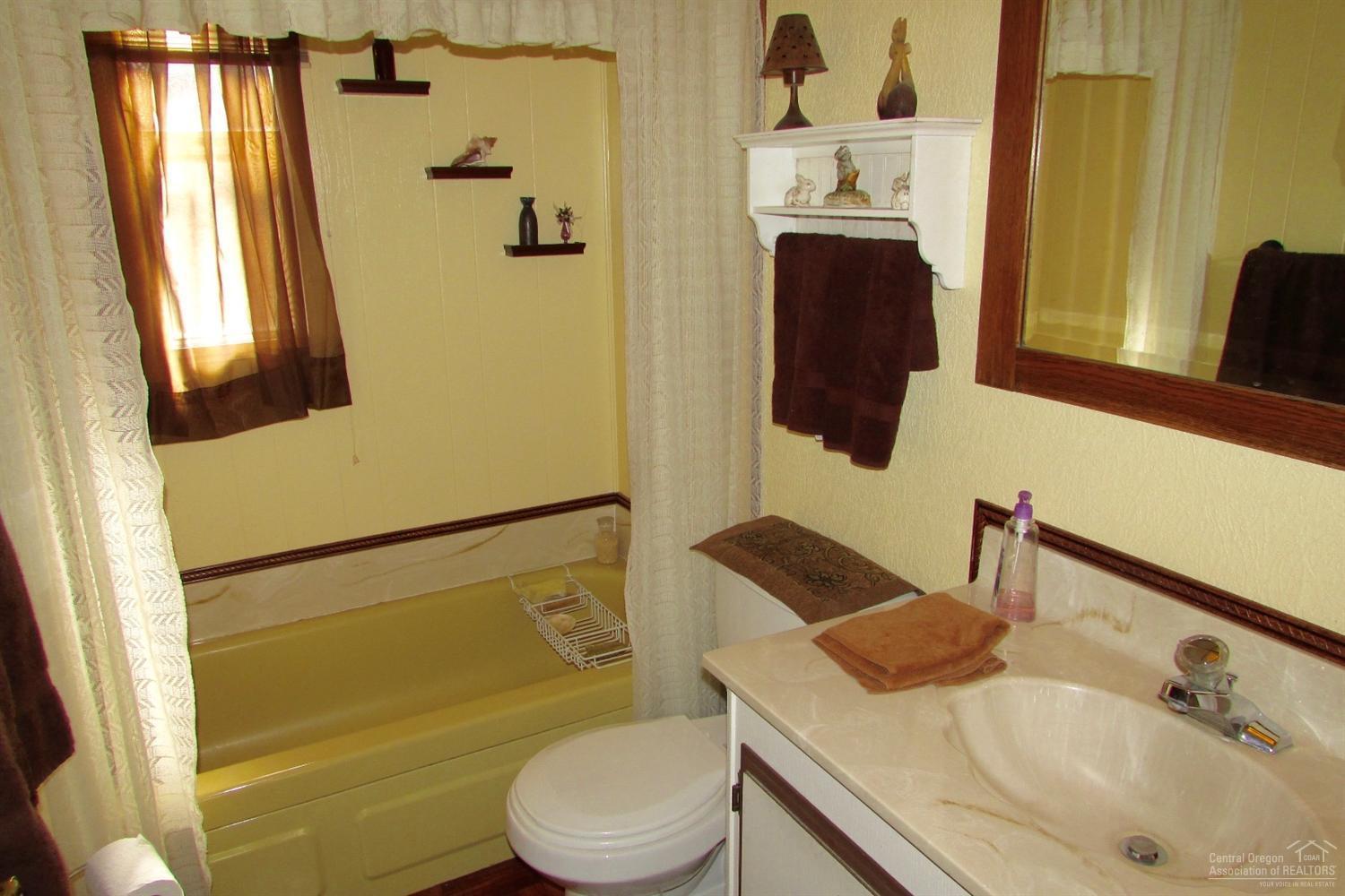 18887 Shoshone Road Bend, OR 97702 - Photo 15 of 24 Additional Photo