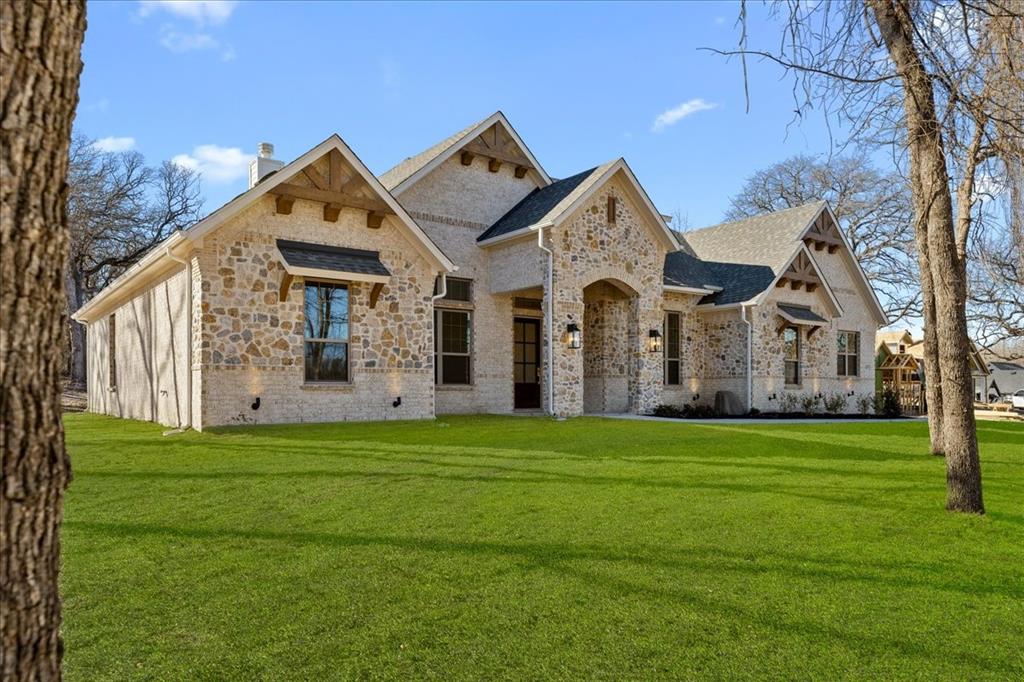 687 Bent Tree Lane Weatherford, TX 76085 - Photo 2 of 40 01-687 Bent Tree (1 of 52)